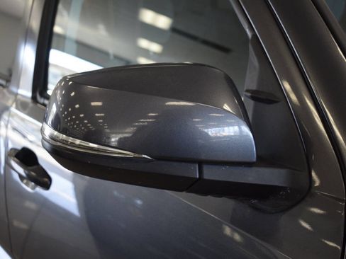 Used 2020 Toyota Tacoma SR5 image 10