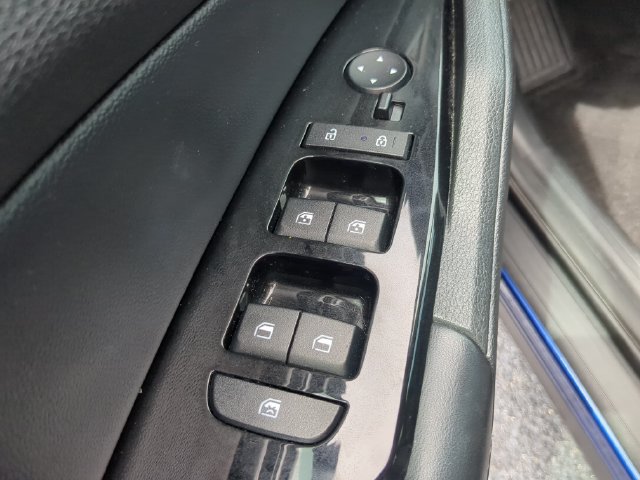 Used 2024 Kia Sportage EX FWD image 19