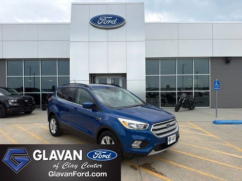 Used 2018 Ford Escape SE w/ SE Sync 3 Package FWD image 1