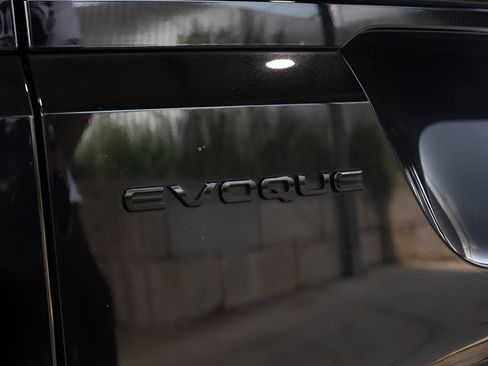 Used 2022 Land Rover Range Rover Evoque R-Dynamic S AWD/4WD image 18