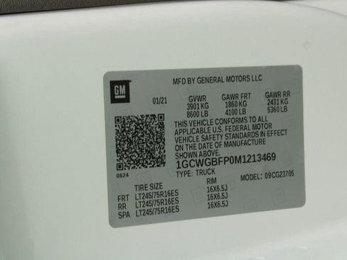 Used 2021 Chevrolet Express 2500 Extended w/ Driver Convenience Package image 18