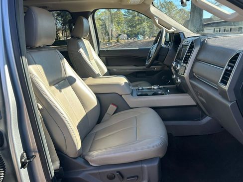 Used 2021 Ford Expedition Max XLT image 29