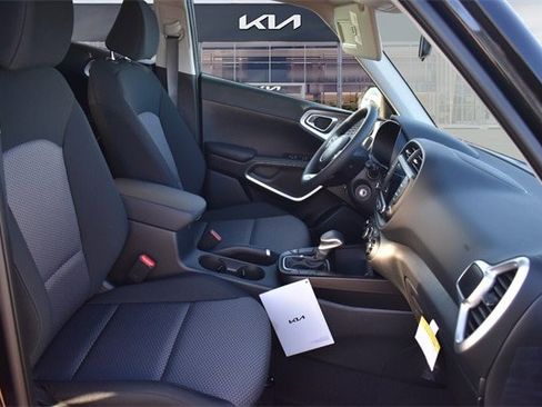 New 2025 Kia Soul LX image 12