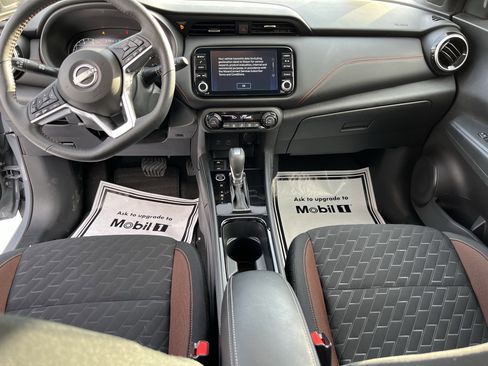 Used 2024 Nissan Kicks SR image 13
