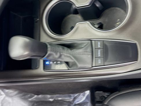 Used 2024 Toyota Camry SE image 20