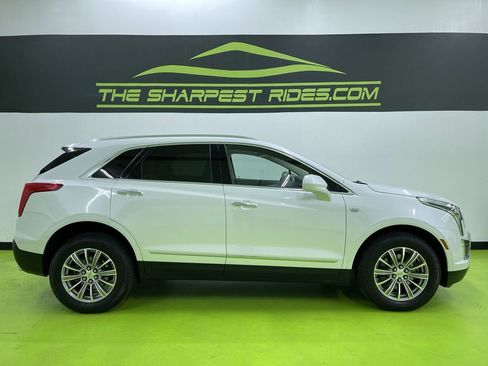 Used 2017 Cadillac XT5 Luxury w/ Driver Awareness Package image 11