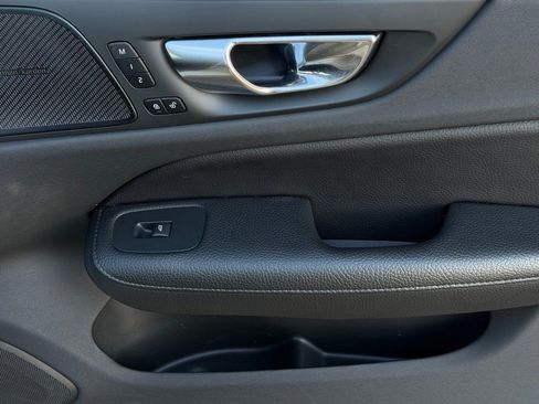 Used 2021 Volvo S60 T8 Inscription w/ Climate Package image 25