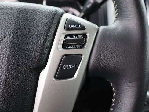 Used 2018 Nissan Titan PRO-4X image 17