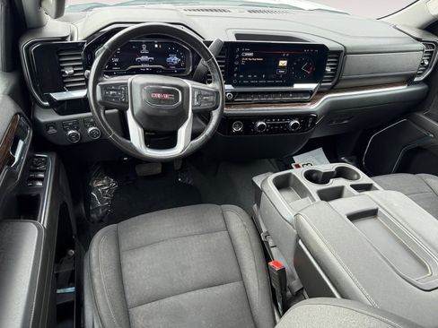 Used 2022 GMC Sierra 1500 Elevation w/ LPO, Elevation Black Package image 15