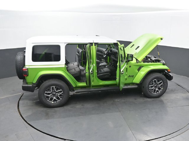 New 2026 Jeep Wrangler Unlimited Sahara w/ Whitecap Package AWD/4WD image 73