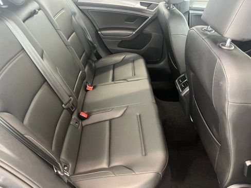 Used 2017 Volkswagen Golf SE AWD/4WD image 39