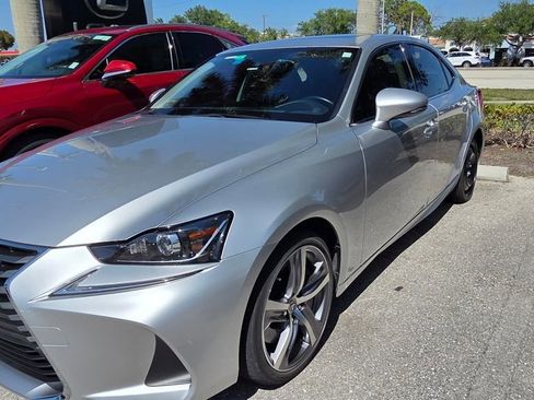 Used 2019 Lexus IS 300 image 3
