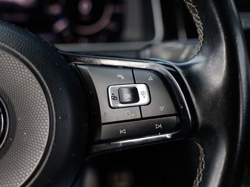 Used 2018 Volkswagen Golf R 4-Door image 31