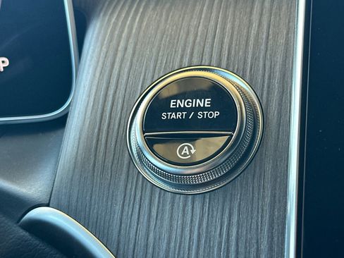 Used 2026 Mercedes-Benz GLC 300 4MATIC image 28