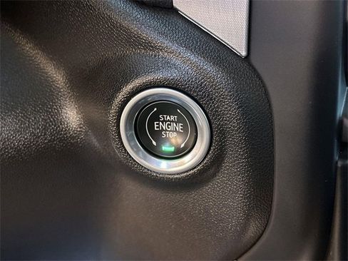 Used 2023 GMC Sierra 2500 SLT w/ SLT Convenience Package image 15