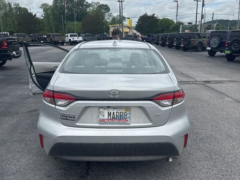 Used 2025 Toyota Corolla LE FWD image 5