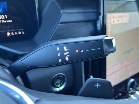 Used 2025 GMC Acadia Elevation image 16