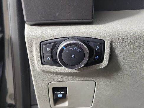 Used 2018 Ford F150 XLT RWD image 13