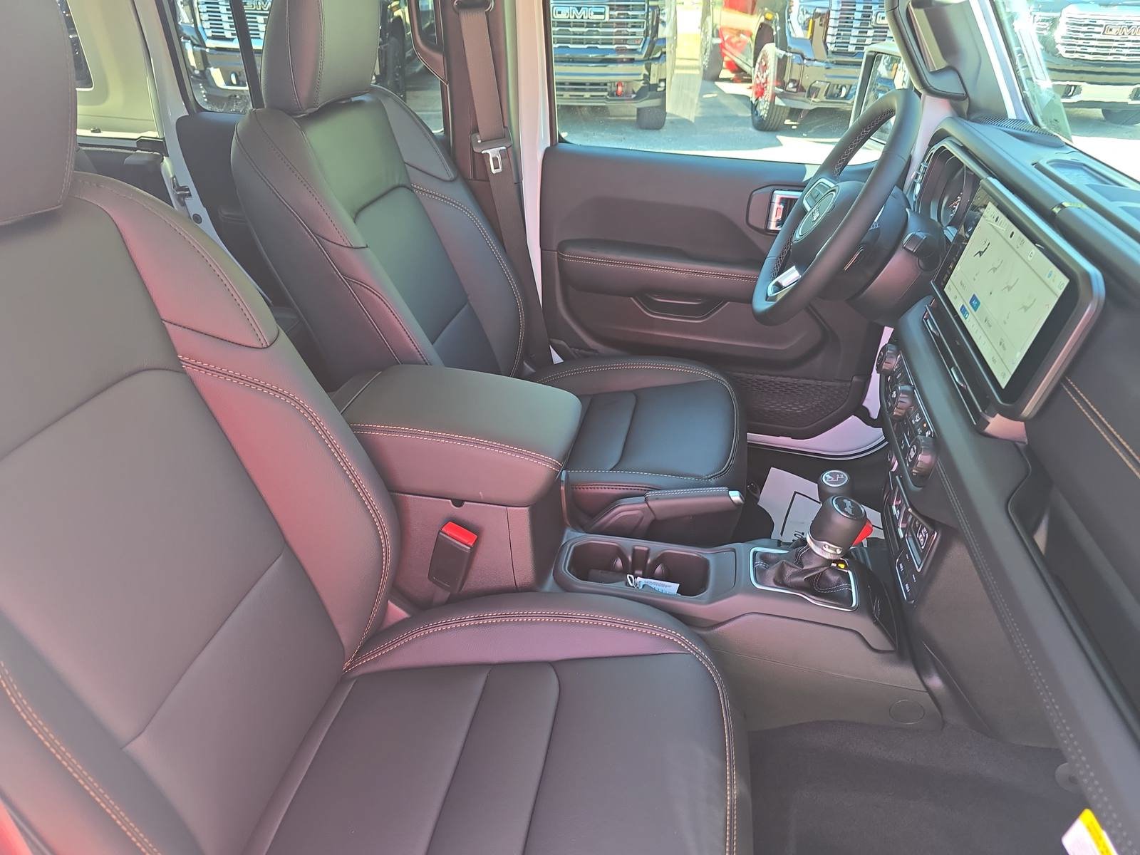 New 2026 Jeep Wrangler Unlimited Sahara AWD/4WD image 10