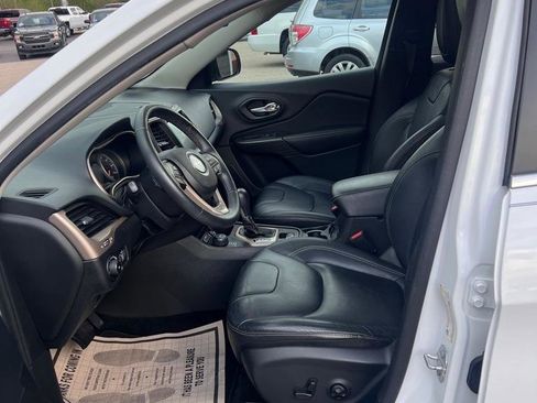 Used 2015 Jeep Cherokee Limited w/ Technology Group image 8