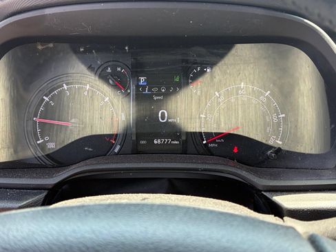 Used 2021 Toyota 4Runner SR5 AWD/4WD image 11