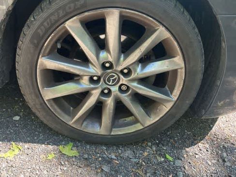 Used 2018 MAZDA MAZDA3 Touring FWD image 14