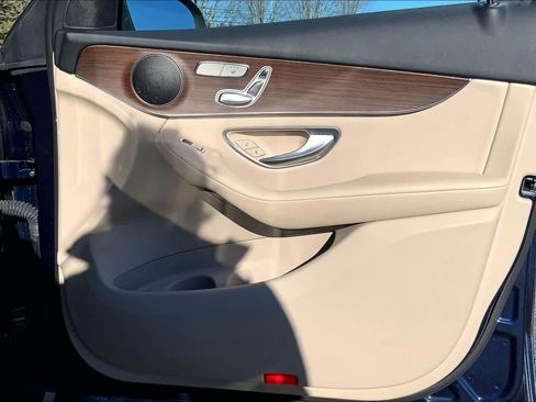 Certified 2021 Mercedes-Benz GLC 300 4MATIC image 22