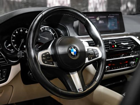 Used 2019 BMW 540i xDrive AWD/4WD image 14