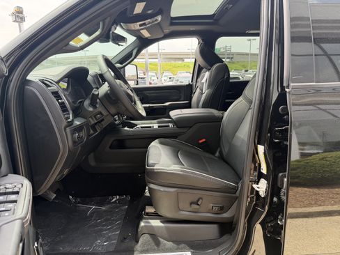 New 2026 RAM 3500 Limited AWD/4WD image 34