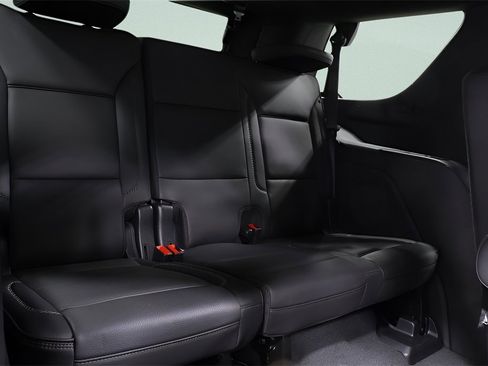 Used 2025 GMC Yukon Denali image 31