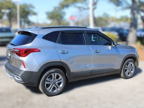 Certified 2023 Kia Seltos S image 7