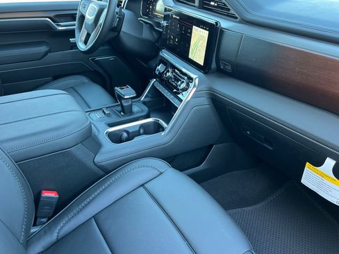 New 2026 GMC Sierra 1500 Denali w/ Denali Reserve Package image 16