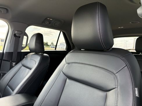 Used 2022 Ford Explorer XLT w/ Equipment Group 202A image 50