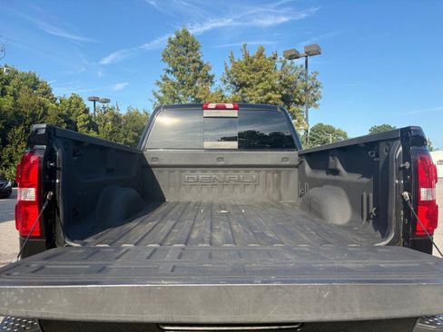 Used 2015 GMC Sierra 2500 Denali w/ Duramax Plus Package AWD/4WD image 17