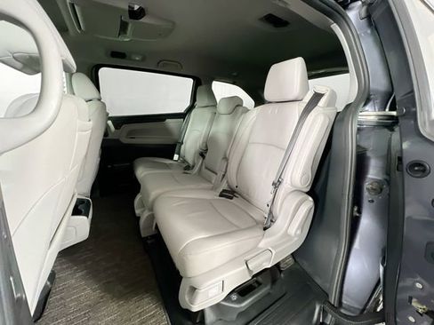 Certified 2024 Honda Odyssey Touring image 25