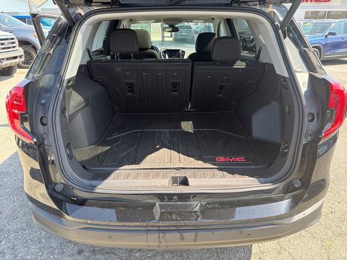 Used 2024 GMC Terrain SLE w/ Driver Convenience Package FWD image 27