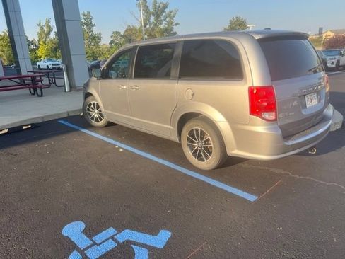 Used 2019 Dodge Grand Caravan GT FWD image 8