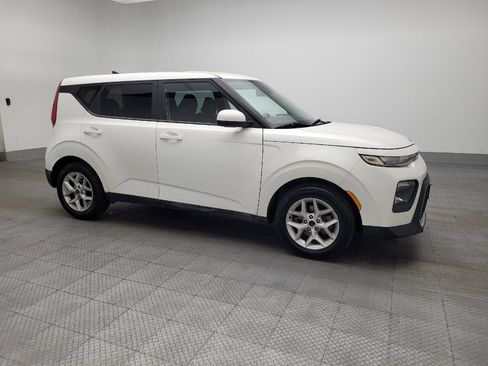 Used 2022 Kia Soul LX w/ Technology Package FWD image 11