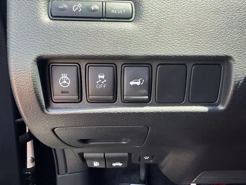 Used 2018 Nissan Murano Platinum FWD image 15