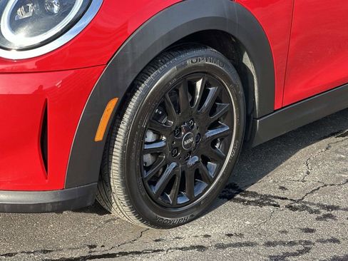 Used 2023 MINI Cooper 2-Door Hardtop image 30