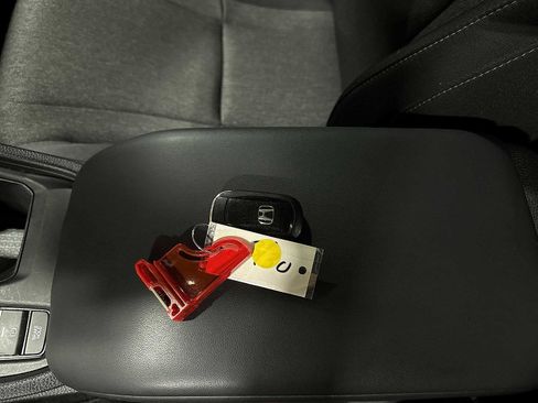 Used 2024 Honda Accord EX image 31