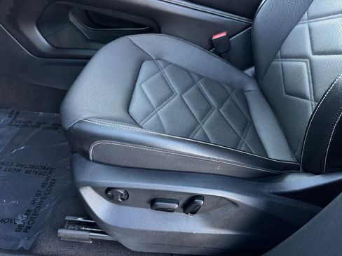 Used 2024 Volkswagen Atlas SE image 37