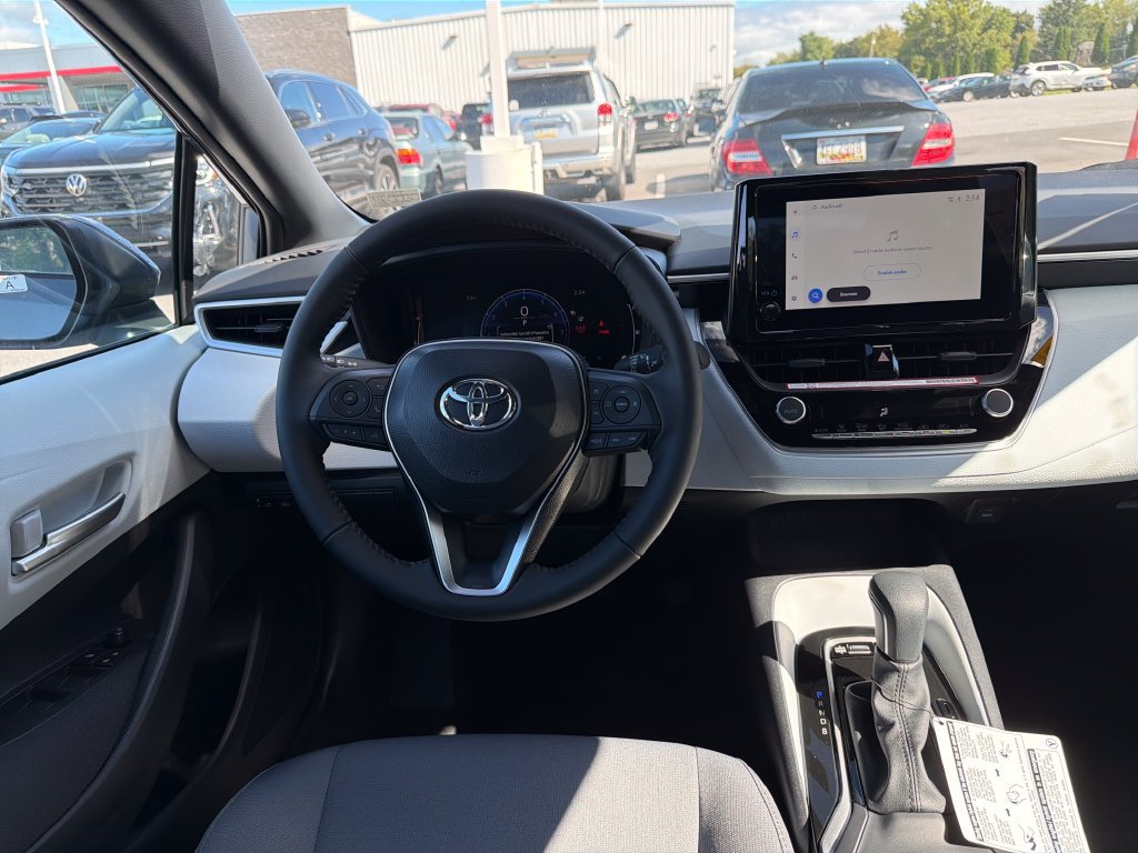 Used 2026 Toyota Corolla SE FWD image 18