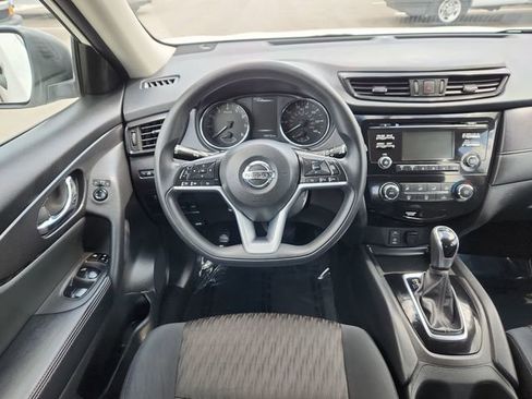 Used 2017 Nissan Rogue S FWD image 20