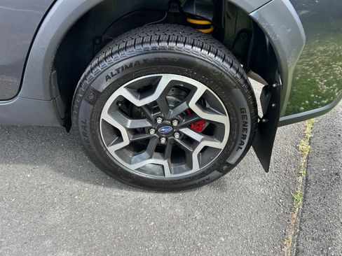 Used 2017 Subaru Crosstrek 2.0i Premium AWD/4WD image 12