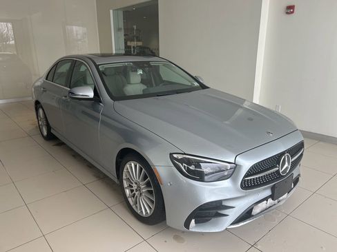 Used 2021 Mercedes-Benz E 350 4MATIC Sedan w/ Premium Package image 18