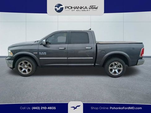 Used 2018 RAM 1500 Laramie w/ Convenience Group AWD/4WD image 8