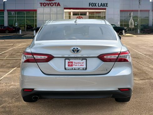Used 2018 Toyota Camry XLE w/ Audio Package FWD image 4