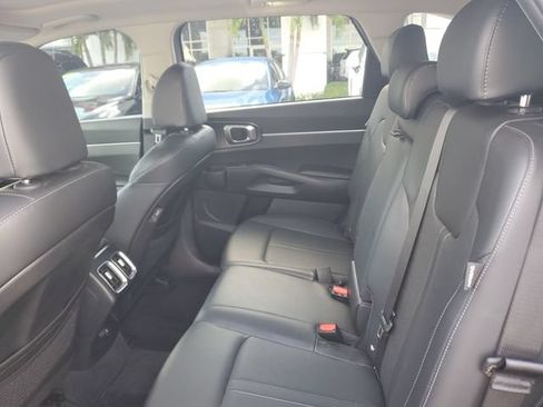 Certified 2024 Kia Sorento S w/ Panoramic Sunroof Package FWD image 9