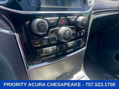 Used 2020 Jeep Grand Cherokee Limited AWD/4WD image 18